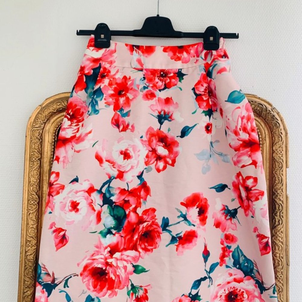 Vintage craft midi skirt SIZE 6 US  pink and flowers 70s